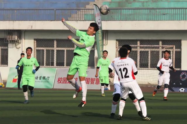亚运会羽毛球混双赛两对中国组合闯入八强